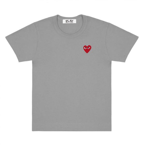 camiseta play basic color emblema rojo gris