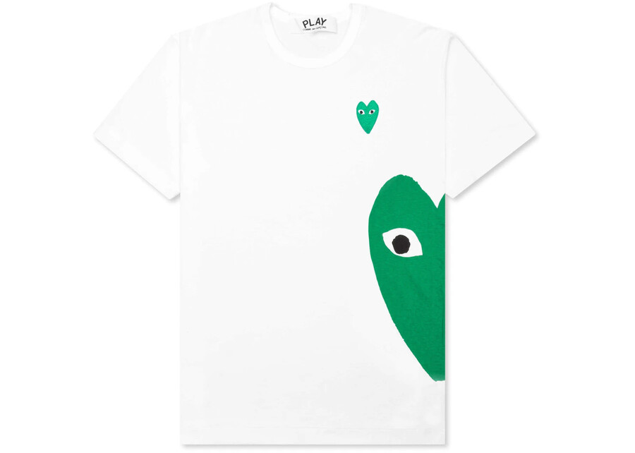 camiseta cdg play con emblema verde y corazón blanca