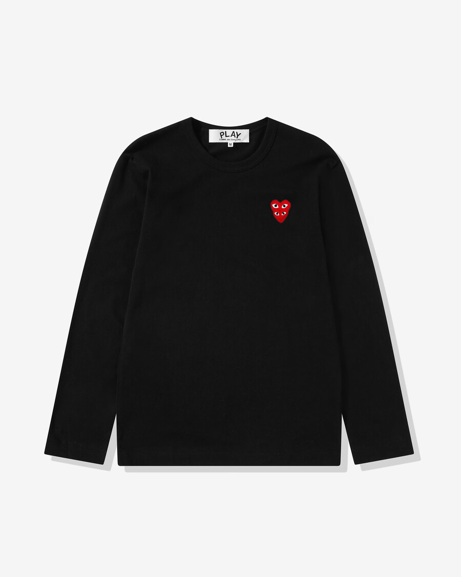 camiseta de manga larga con doble corazón rojo negra